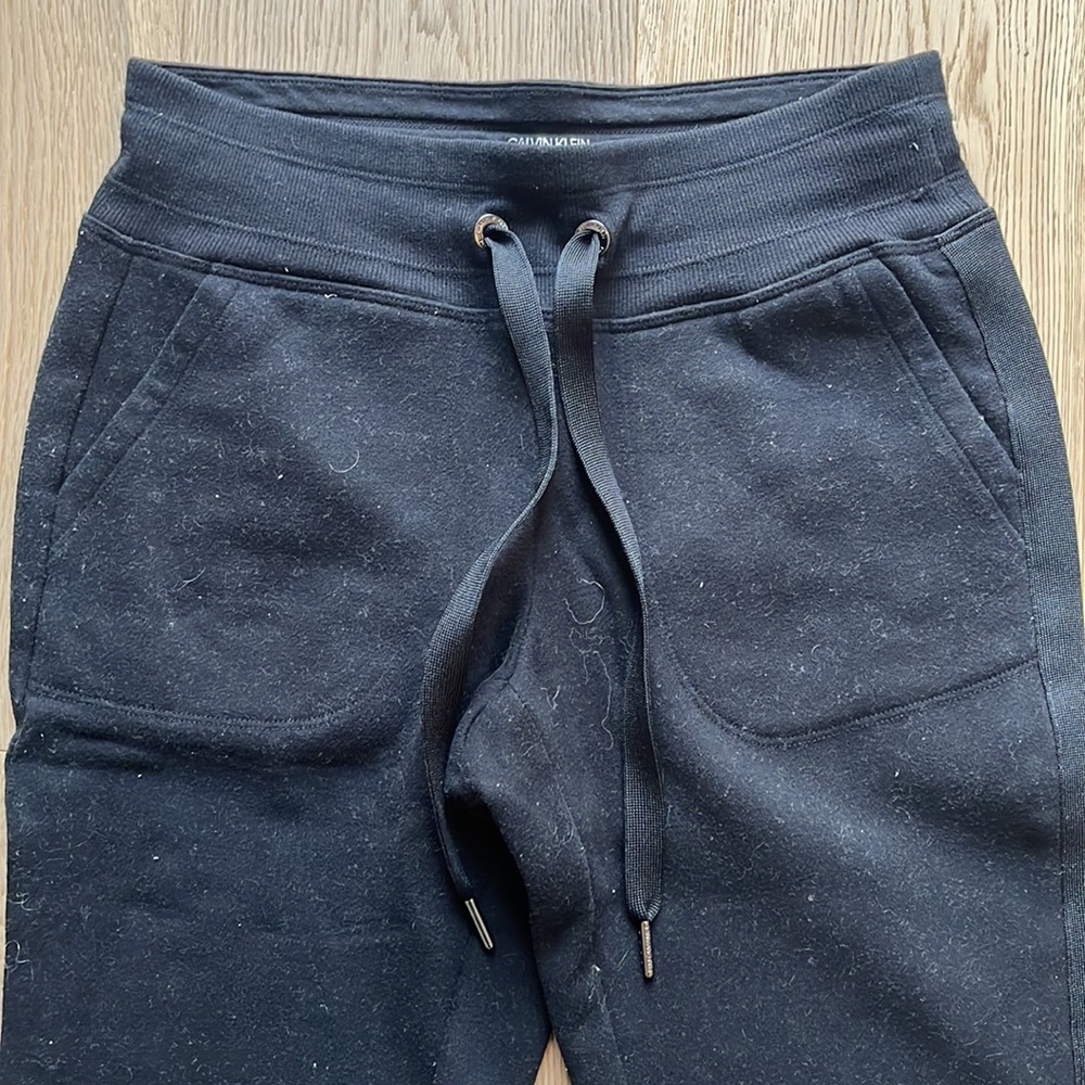 Calvin Klein Joggers - Picture 3 of 6